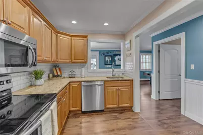 134 W Lido Promenade, Lindenhurst, NY 11757 - Photo 8