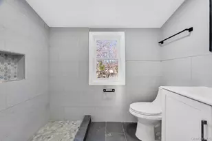 27 Landscape Dr, Wheatley Heights, NY 11798 - Photo 12