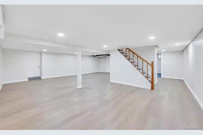 27 Landscape Drive, Wheatley Heights, NY 11798 - Photo 16