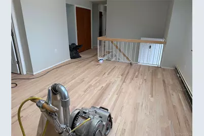 3 Midwood Avenue, Farmingdale, NY 11735 - Photo 2