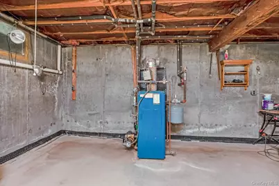 43 Farm Road N, Wading River, NY 11792 - Photo 24