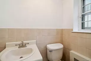 72 Winthrop Rd, Plainview, NY 11803 - Photo 20