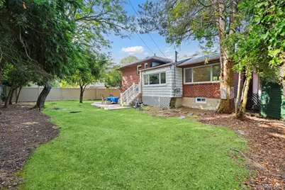 72 Winthrop Road, Plainview, NY 11803 - Photo 6