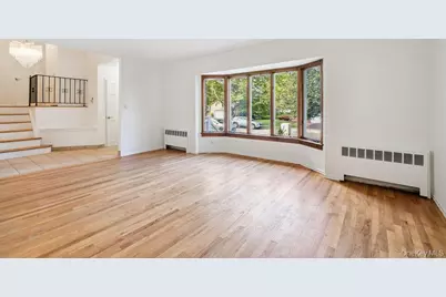 72 Winthrop Road, Plainview, NY 11803 - Photo 10