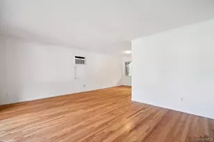 72 Winthrop Rd, Plainview, NY 11803 - Photo 8