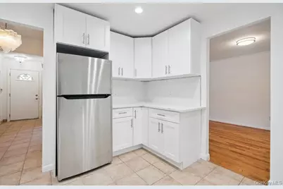 72 Winthrop Road, Plainview, NY 11803 - Photo 16