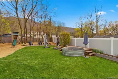 42 Rende Drive, Beacon, NY 12508 - Photo 2