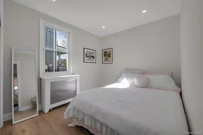 31 Walters Avenue, Syosset, NY 11791 - Photo 12