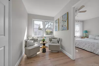 31 Walters Avenue, Syosset, NY 11791 - Photo 14