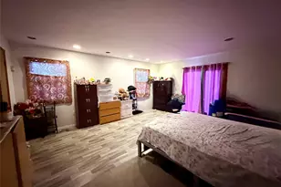 238 Wiley St, Brentwood, NY 11717 - Photo 4