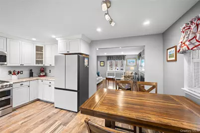 26 Bedell Place, Amityville, NY 11701 - Photo 8