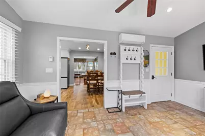 26 Bedell Place, Amityville, NY 11701 - Photo 18