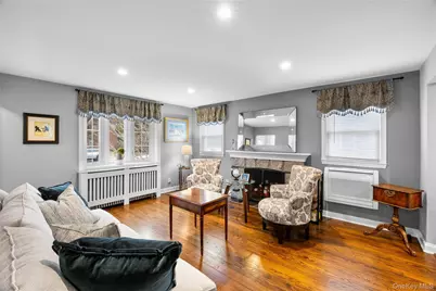 26 Bedell Place, Amityville, NY 11701 - Photo 6