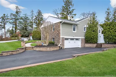 21 Roosevelt Drive, East Norwich, NY 11732 - Photo 32