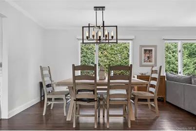 21 Roosevelt Drive, East Norwich, NY 11732 - Photo 8