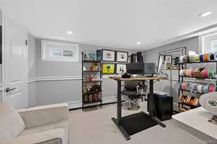 21 Roosevelt Dr, East Norwich, NY 11732 - Photo 24