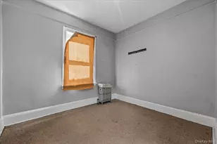 89-23 Vanderveer St, Queens Village, NY 11427 - Photo 12