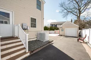 165 Little Whaleneck Rd, Merrick, NY 11566 - Photo 30