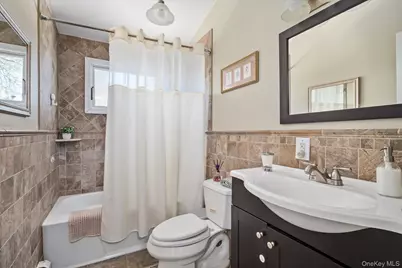 165 Little Whaleneck Road, Merrick, NY 11566 - Photo 18