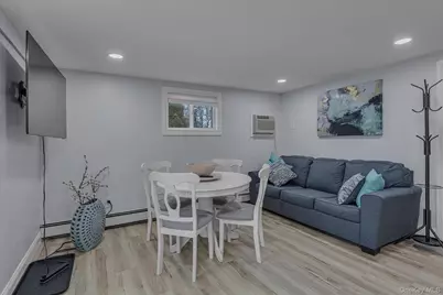 9 Lauren Avenue, Dix Hills, NY 11746 - Photo 16