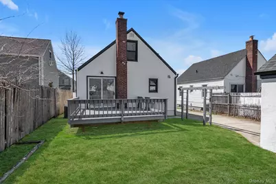 1568 Madison Street, Elmont, NY 11003 - Photo 20