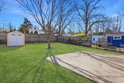 27 Vine Road, Rocky Point, NY 11778 - Photo 16