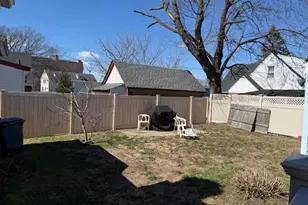 11 Purdy Ct, Rockville Centre, NY 11570 - Photo 6