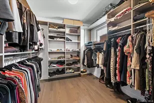 42 Meadowbrook Rd, Syosset, NY 11791 - Photo 20