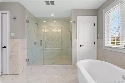 42 Meadowbrook Road, Syosset, NY 11791 - Photo 22