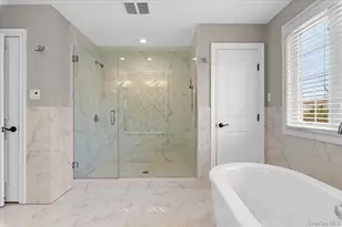 42 Meadowbrook Rd, Syosset, NY 11791 - Photo 22