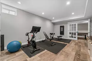 42 Meadowbrook Rd, Syosset, NY 11791 - Photo 32