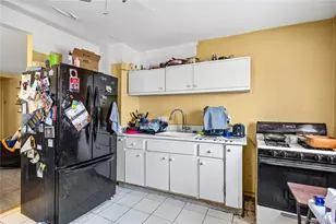 34 Mervin St, Inwood, NY 11096 - Photo 8