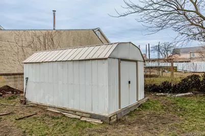 34 Mervin Street, Inwood, NY 11096 - Photo 22