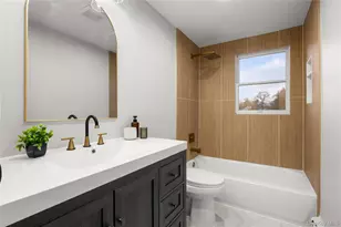 18 Clark St, Huntington, NY 11743 - Photo 22