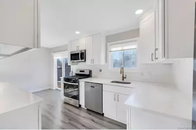 10 Continental Drive, Port Jefferson Station, NY 11776 - Photo 12