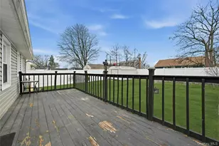 135 Cumberbach St, Wyandanch, NY 11798 - Photo 20