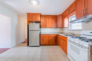 61-24 228th St, Oakland Gardens, NY 11364 - Photo 12