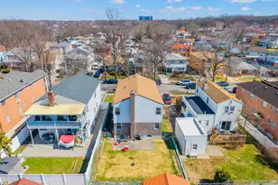 61-24 228th St, Oakland Gardens, NY 11364 - Photo 32