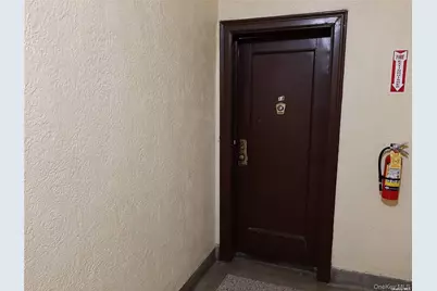 1 Hillside Avenue #1A, Great Neck, NY 11021 - Photo 2