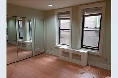 1 Hillside Avenue #1A, Great Neck, NY 11021 - Photo 10