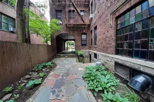 1 Hillside Ave, Great Neck, NY 11021 - Photo 28