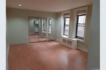 1 Hillside Avenue #1A, Great Neck, NY 11021 - Photo 6