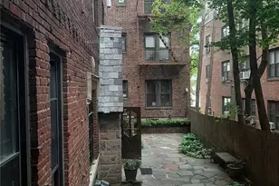 1 Hillside Ave, Great Neck, NY 11021 - Photo 22