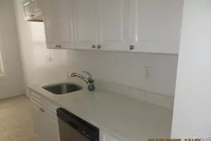 2081 Cruger Ave, Bronx, NY 10462 - Photo 6