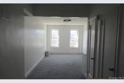 2081 Cruger Avenue #4 O, Bronx, NY 10462 - Photo 2
