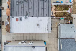 78-24 68th Rd, Middle Village, NY 11379 - Photo 32