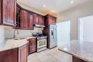 78-24 68th Rd, Middle Village, NY 11379 - Photo 4