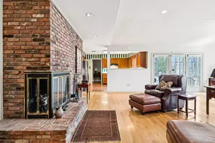 9 Cliff Rd, Port Jefferson, NY 11777 - Photo 26