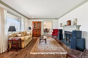 9 Cliff Rd, Port Jefferson, NY 11777 - Photo 12