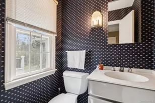 9 Cliff Rd, Port Jefferson, NY 11777 - Photo 22